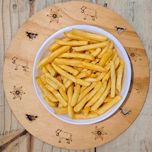 Fritas com queijo e bacon